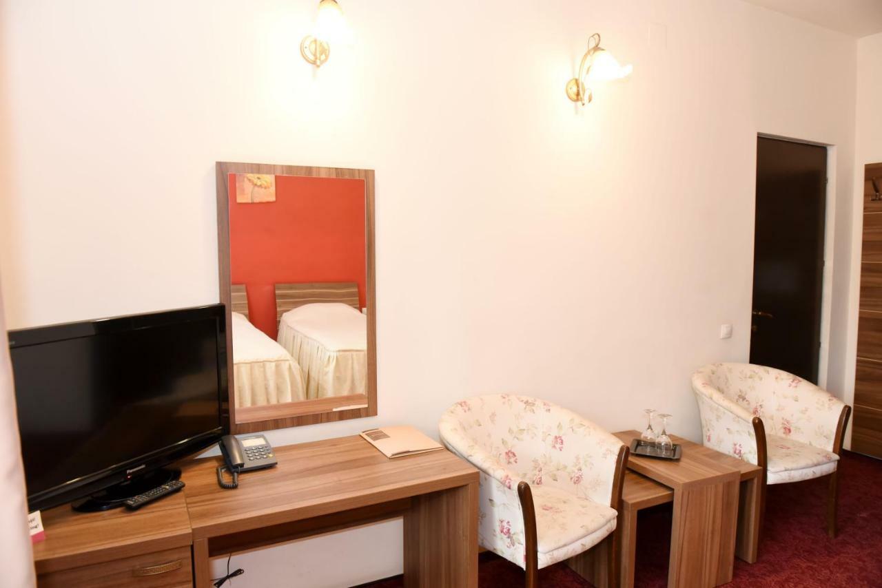 Hotel Gema Braşov Eksteriør bilde