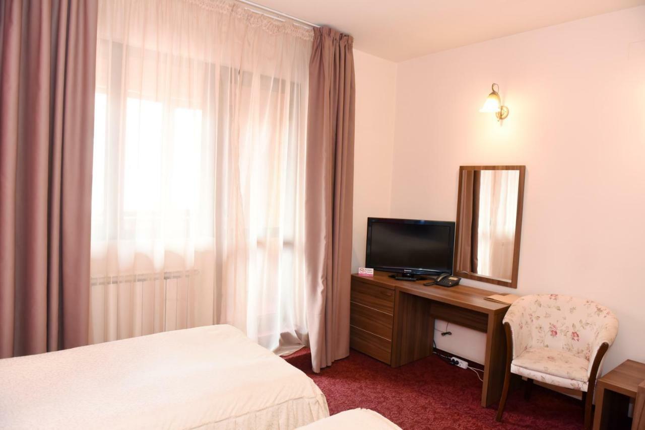 Hotel Gema Braşov Eksteriør bilde